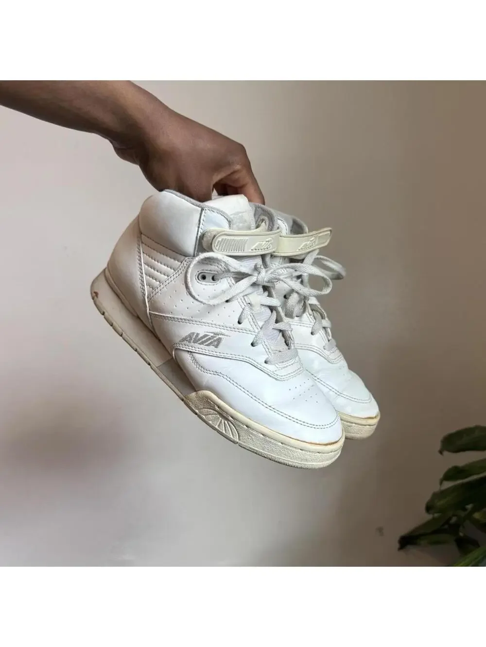 Vintage 90s Avia Cantilever High-Tops Retro White Leather Sneakers size 7